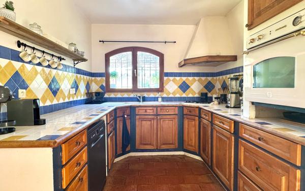 Maison à vendre    5 pièces • 160 m2 Marseille 9