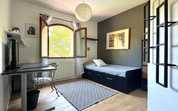 Maison à vendre    5 pièces • 160 m2 Marseille 9