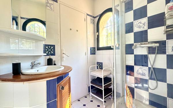 Maison à vendre    5 pièces • 160 m2 Marseille 9