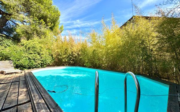 Maison à vendre    5 pièces • 160 m2 Marseille 9