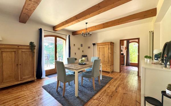 Maison à vendre    5 pièces • 160 m2 Marseille 9