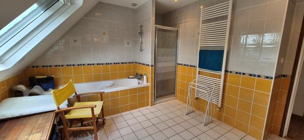 Exclusivité Agence. Entre Terre & Mer. Clohars-Fouesnant Contemporaine sur Jardin Arboré avec Piscine