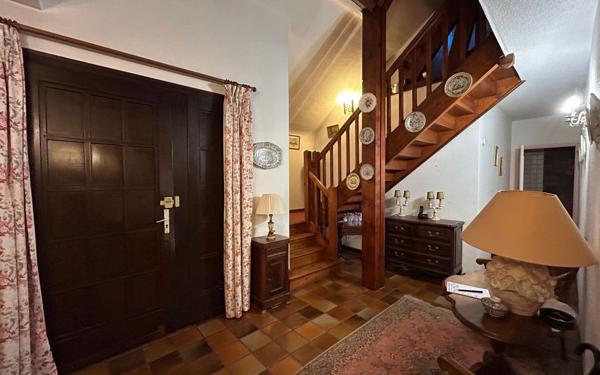 Maison à vendre    5 pièces • 198 m2 Lons