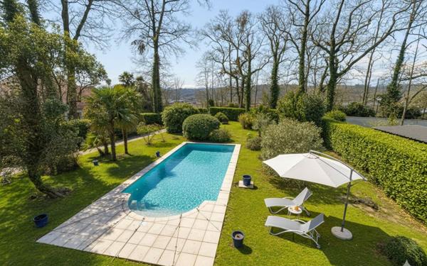 Maison à vendre    5 pièces • 198 m2 Lons