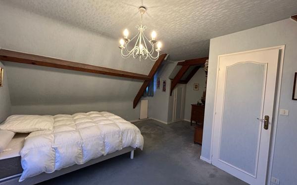 Maison à vendre    5 pièces • 198 m2 Lons