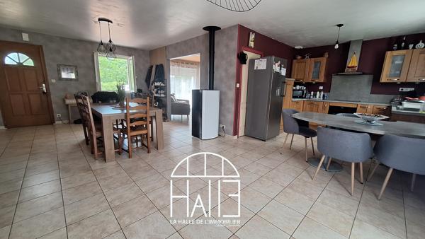 Maison
         5 pièces
        - 126 m²