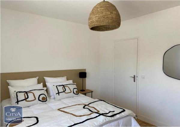 Appartement à louer 4 pièces 118.79m²