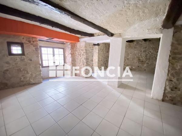 Location Local commercial 3 pièces 103.3 m² - 1 & 3 RUE RABATTON Hyeres 83400