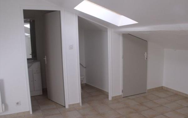Appartement à louer    2 pièces •  Oraison