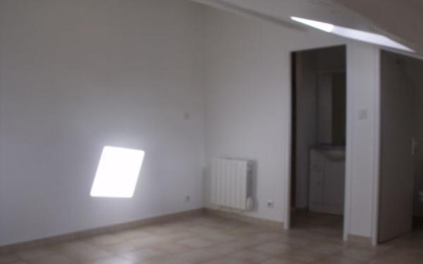 Appartement à louer    2 pièces •  Oraison