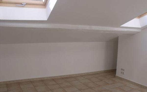 Appartement à louer    2 pièces •  Oraison