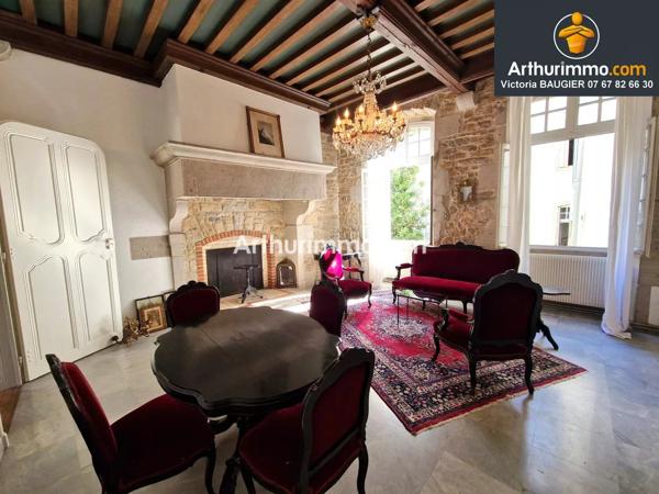Vente                                                      Appartement
                        
                     4 pièces                      110 m2                     à Lons-le-Saunier