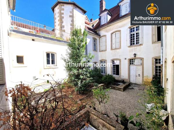 Vente                                                      Appartement
                        
                     4 pièces                      110 m2                     à Lons-le-Saunier