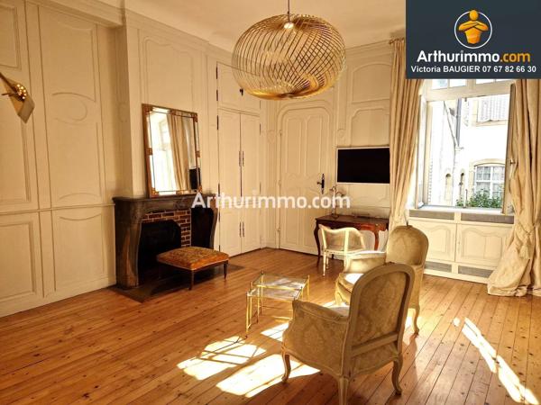 Vente                                                      Appartement
                        
                     4 pièces                      110 m2                     à Lons-le-Saunier