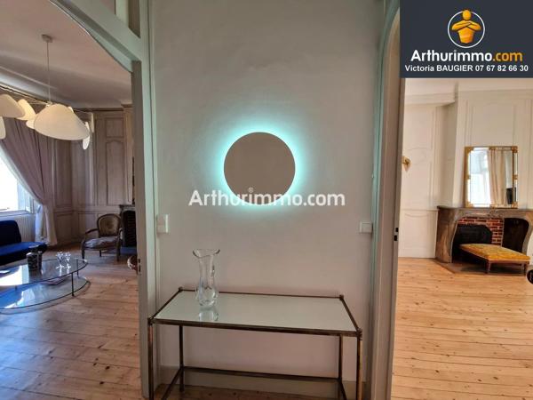 Vente                                                      Appartement
                        
                     4 pièces                      110 m2                     à Lons-le-Saunier