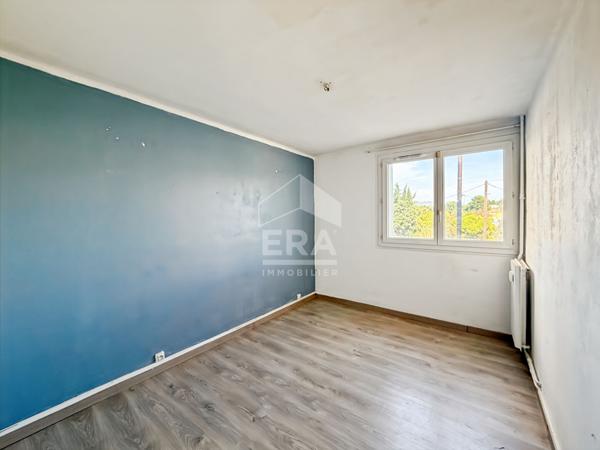 À vendre Appartement Type T3 56m².  Résidence fermée avec place privative. Marseille 12e