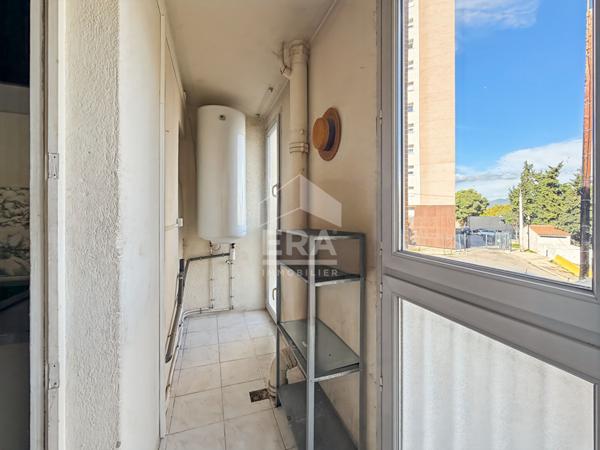 À vendre Appartement Type T3 56m².  Résidence fermée avec place privative. Marseille 12e