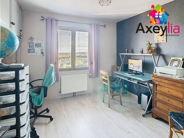 Saint-Alban-les-Eaux (42370) A VENDRE- CÔTE ROANNAISE- MAISON AVEC VUE DÉGAGÉE ET DÉPENDANCES.