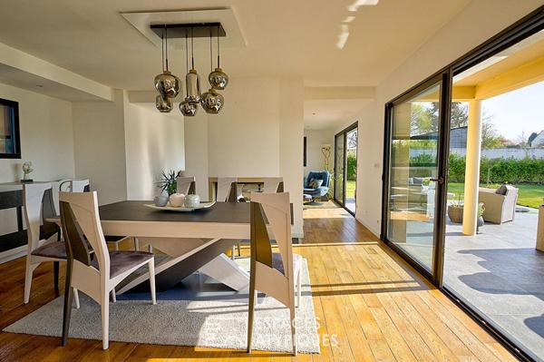 À l’abri des regards, la vie en format XXL.