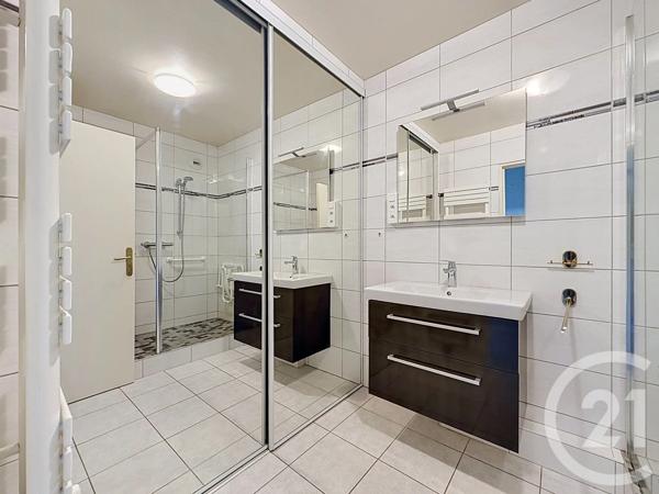 Appartement F4 à vendre  4 pièces - 82,23 m 2   MONTBELIARD  - 25