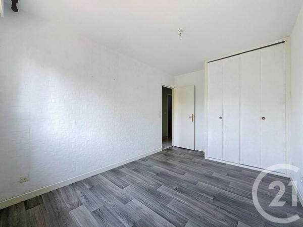 Appartement F4 à vendre  4 pièces - 82,23 m 2   MONTBELIARD  - 25