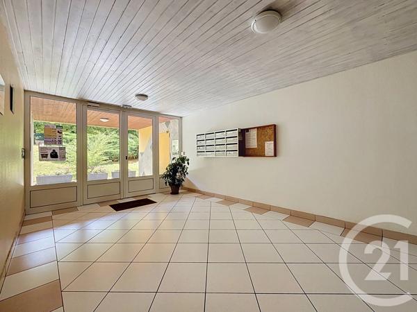 Appartement F4 à vendre  4 pièces - 82,23 m 2   MONTBELIARD  - 25