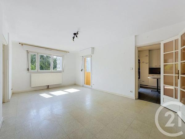 Appartement F4 à vendre  4 pièces - 82,23 m 2   MONTBELIARD  - 25
