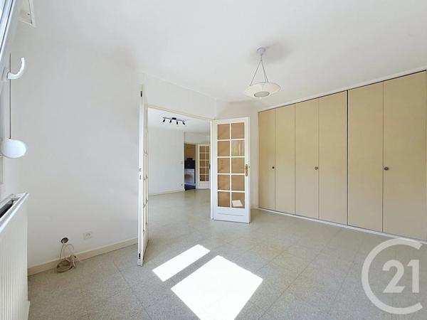 Appartement F4 à vendre  4 pièces - 82,23 m 2   MONTBELIARD  - 25