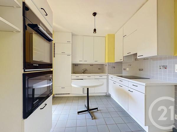 Appartement F4 à vendre  4 pièces - 82,23 m 2   MONTBELIARD  - 25