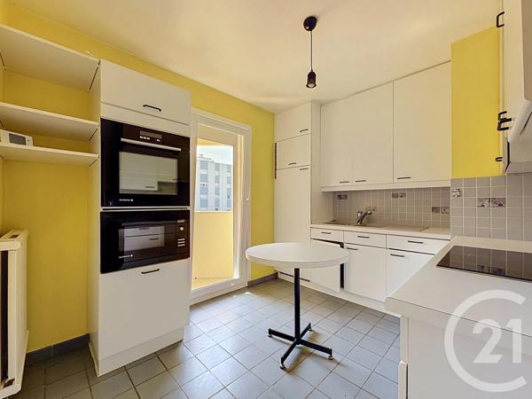 Appartement F4 à vendre  4 pièces - 82,23 m 2   MONTBELIARD  - 25