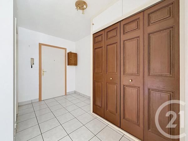 Appartement F4 à vendre  4 pièces - 82,23 m 2   MONTBELIARD  - 25