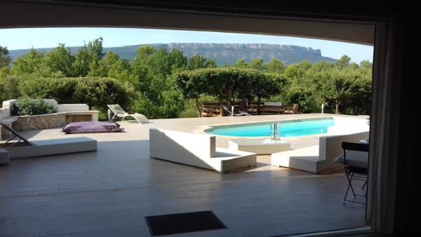 Villa 6 pièce(s) 4 chambre(s) 215 m²