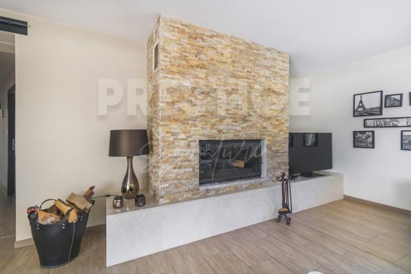 Villa 6 pièce(s) 4 chambre(s) 215 m²