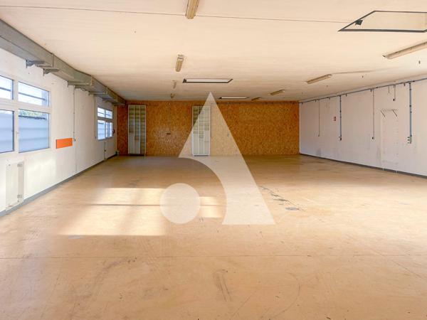 Local d'activité 220 m2