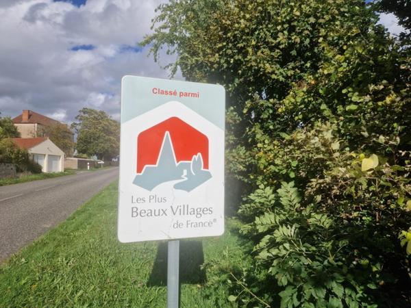 Très belle longère, dépendance et terrain clôturé