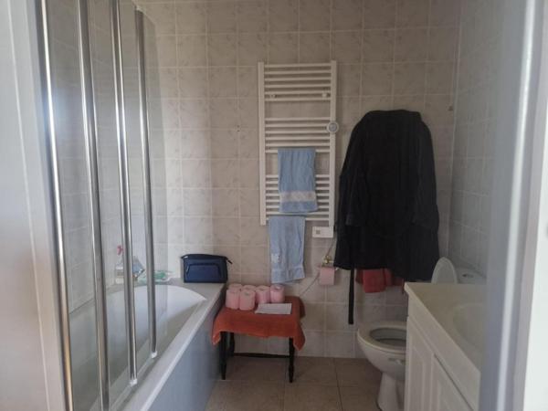 Très belle longère, dépendance et terrain clôturé