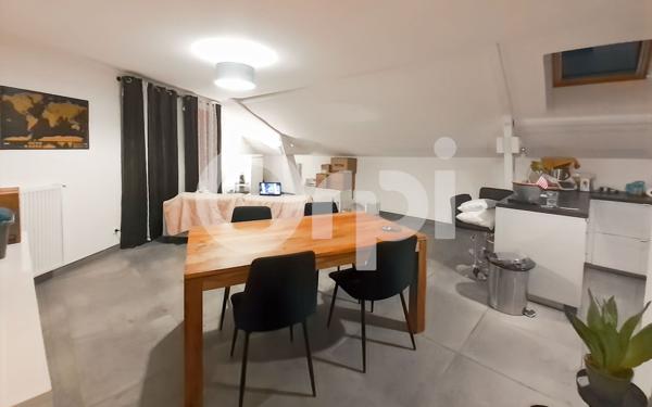 Appartement à louer    2 pièces • 53 m2 Le Plessis-Belleville