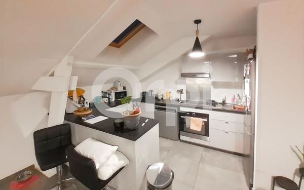 Appartement à louer    2 pièces • 53 m2 Le Plessis-Belleville