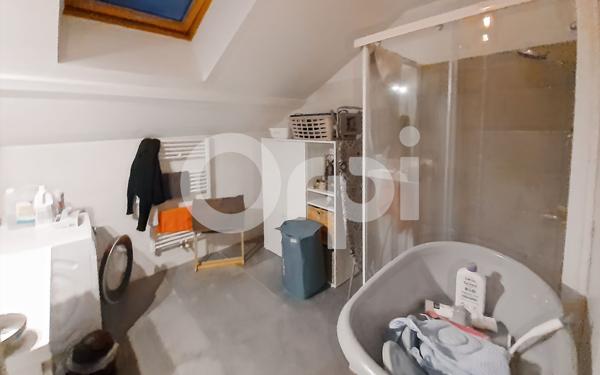 Appartement à louer    2 pièces • 53 m2 Le Plessis-Belleville