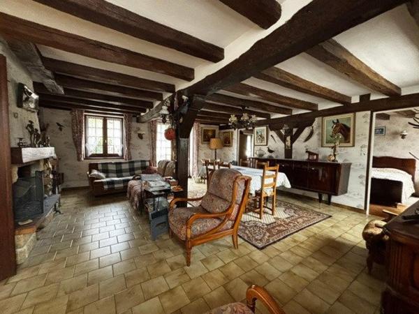 Gros potentiel, petit hameau au calme en campagne