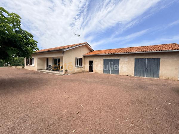 Vente
                Maison115 m² - 5 Pièces -
                    LES BILLAUX (33500)