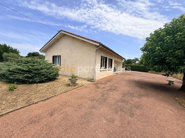 Vente
                Maison115 m² - 5 Pièces -
                    LES BILLAUX (33500)