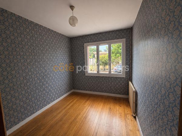 Vente
                Maison115 m² - 5 Pièces -
                    LES BILLAUX (33500)