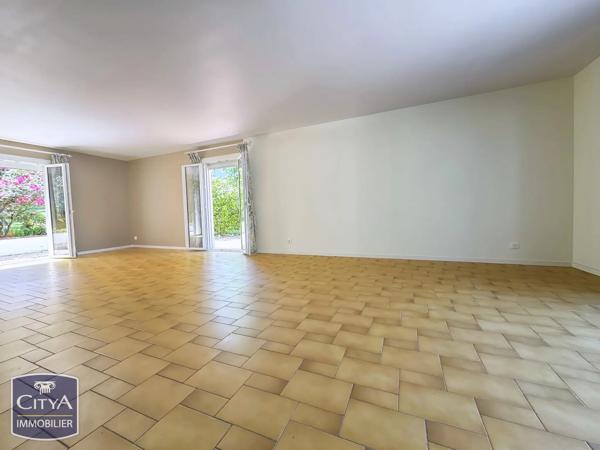 Maison à vendre 7 pièces 210m² Les Essarts-le-Roi (78690)