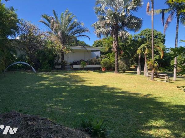 Villa F6 sur une parcelle arboré de 1542m²