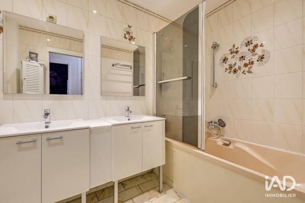 Appartement à vendre 3 pièces 77 m² Courbevoie