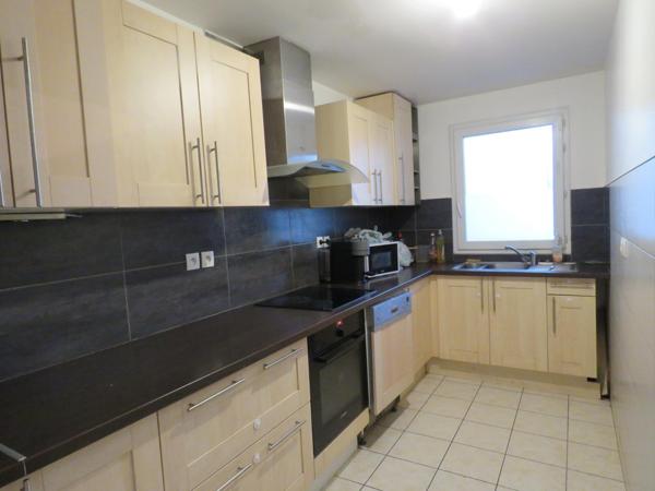 Appartement 3 pièces de 64 m² avec une place de parking souterrain à Vigneux sur Seine 91270.