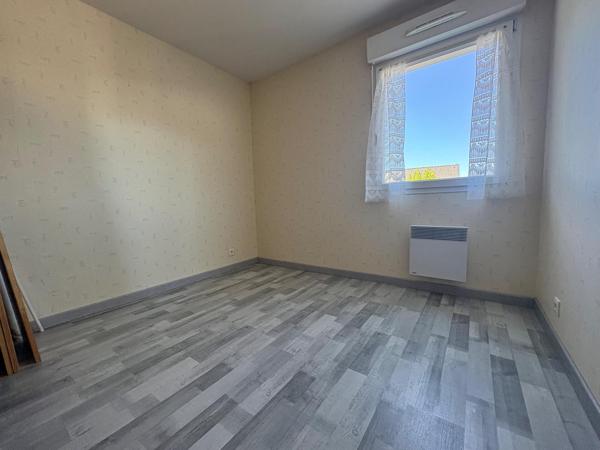 Grand appartement T3 avec Terrasse et bon fermé