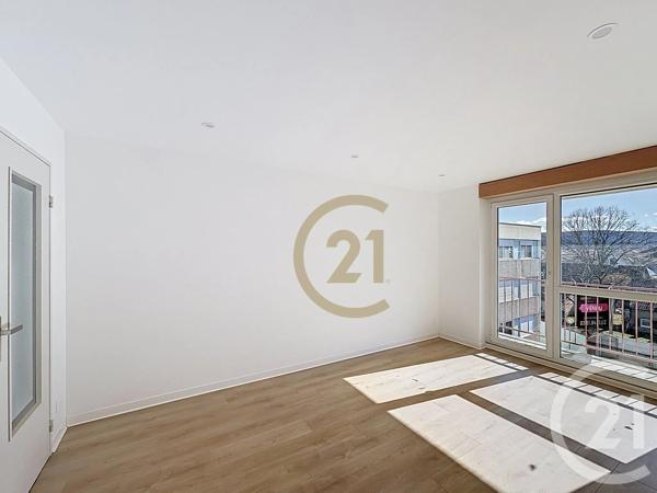 Appartement F4 à vendre  4 pièces - 61,70 m 2   BEAUCOURT  - 90