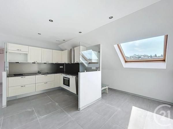 Appartement F4 à vendre  4 pièces - 61,70 m 2   BEAUCOURT  - 90